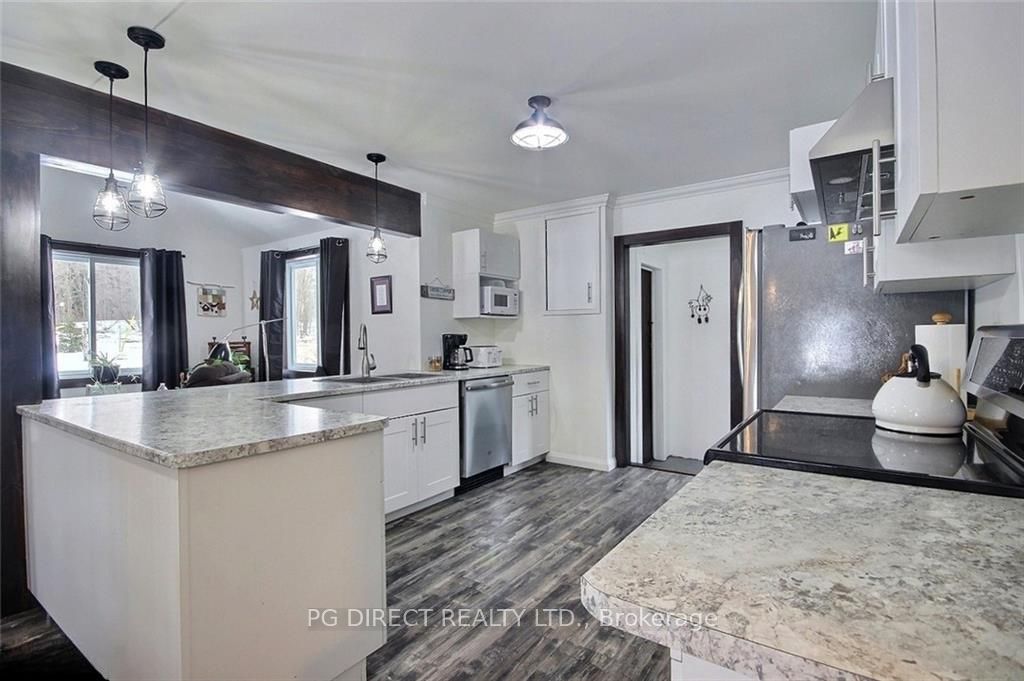 667 Yearley Road Property Photo 6