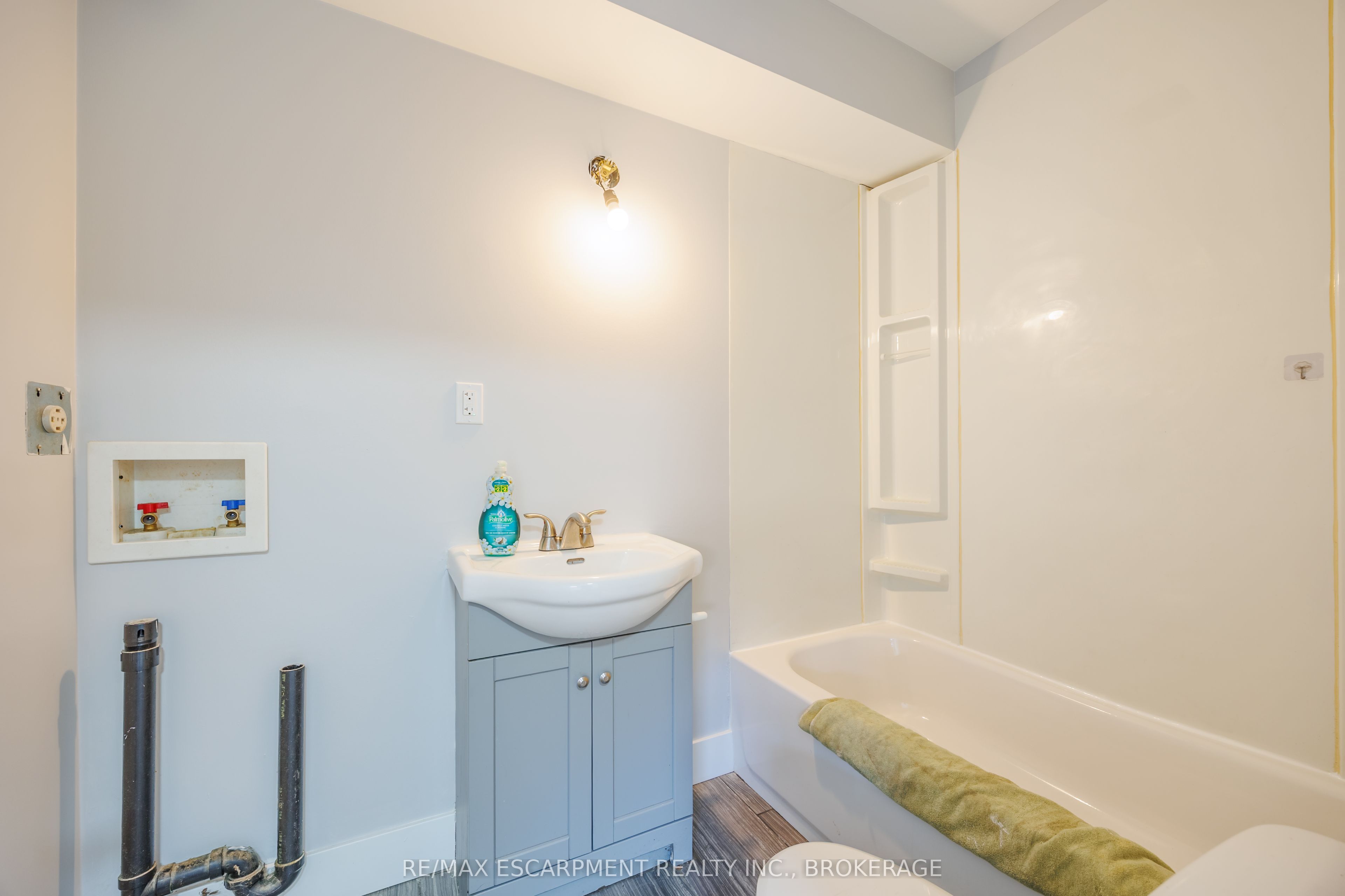 13 Chestnut Lane Property Photo 6