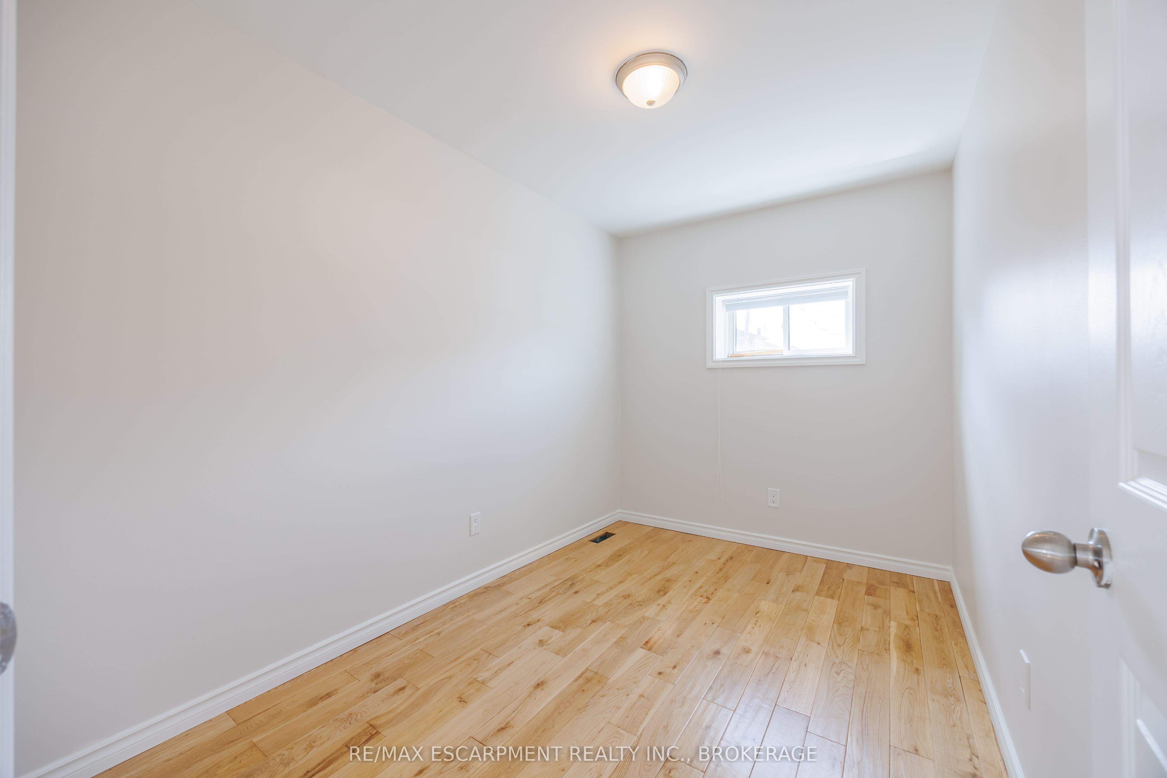 13 Chestnut Lane Property Photo 17