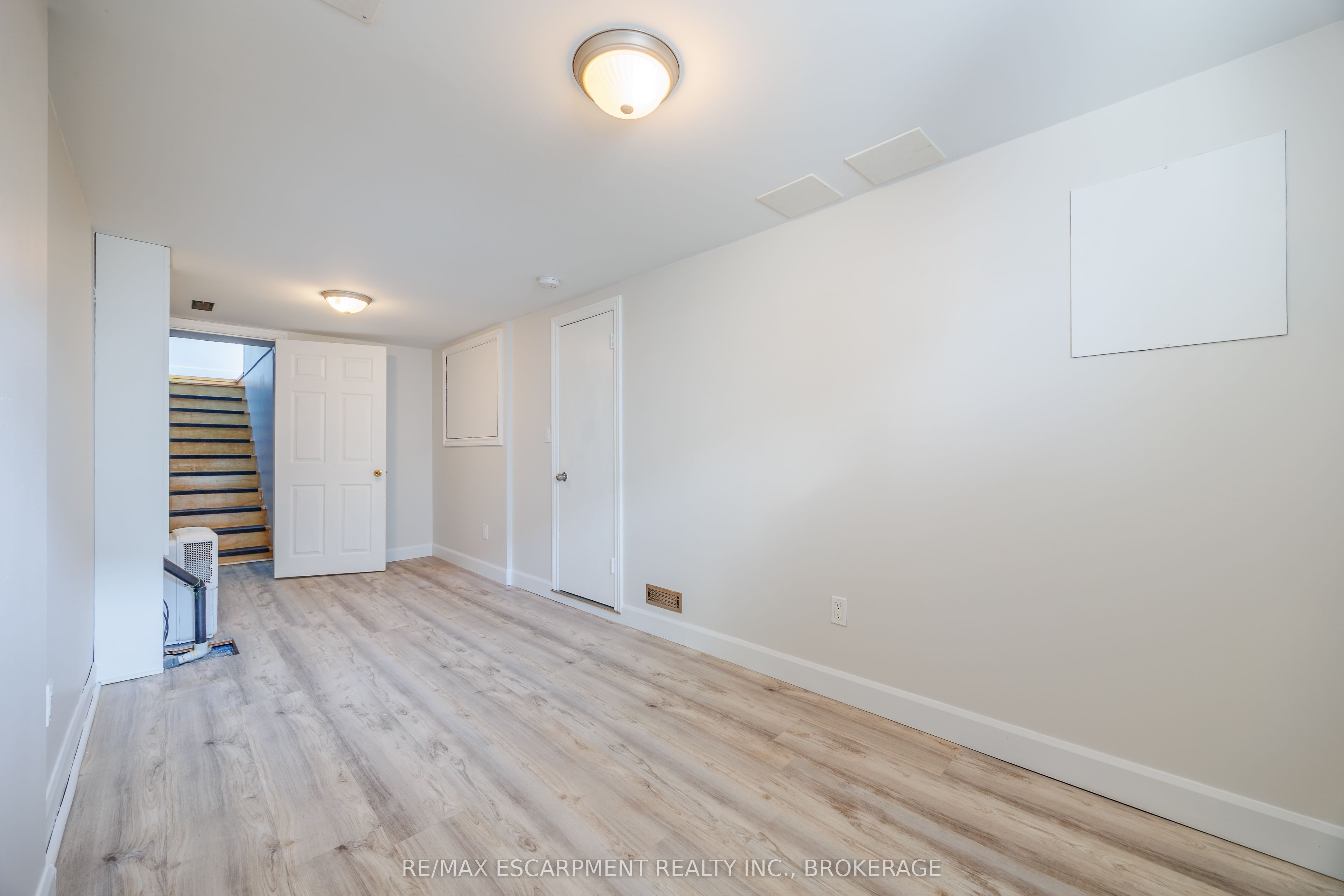 13 Chestnut Lane Property Photo 22