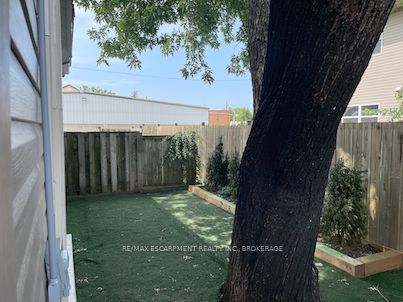 13 Chestnut Lane Property Photo 28