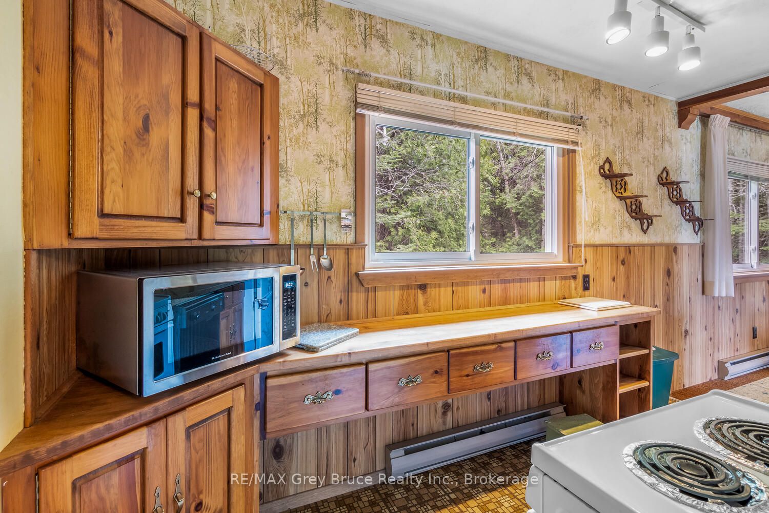 85 Grant Watson Drive Property Photo 14