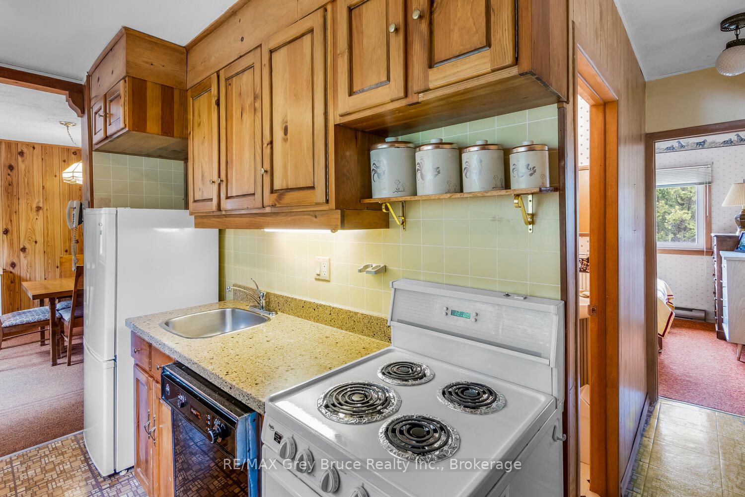 85 Grant Watson Drive Property Photo 15