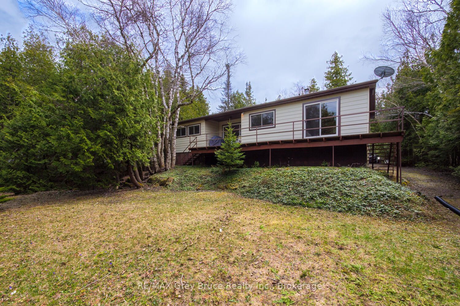 85 Grant Watson Drive Property Photo 32