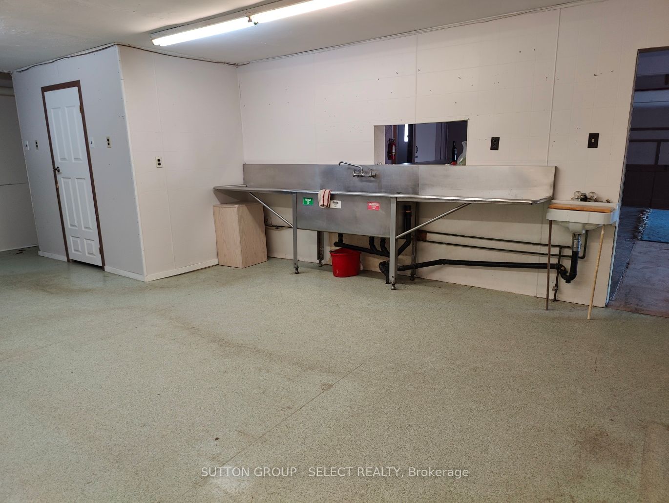 14 Clinton Street S Property Photo 8