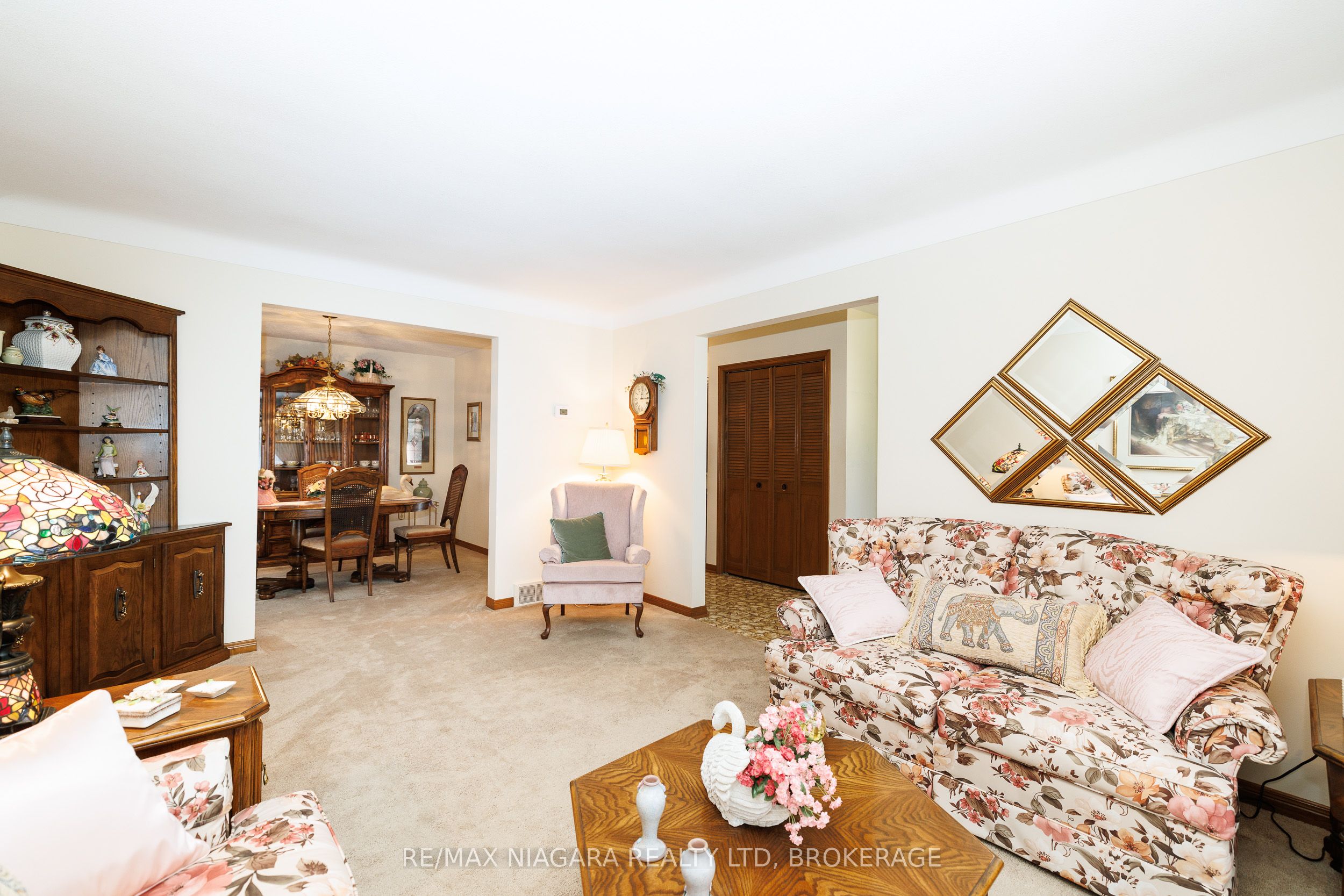 4409 Latina Crescent Property Photo 4