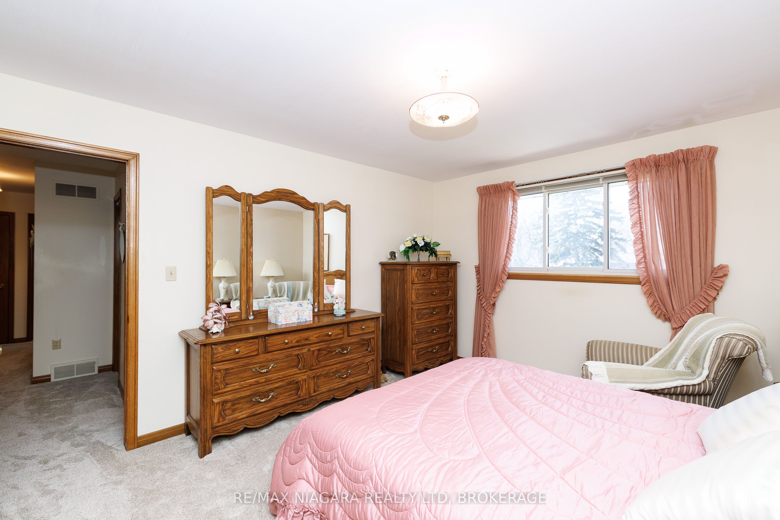 4409 Latina Crescent Property Photo 16
