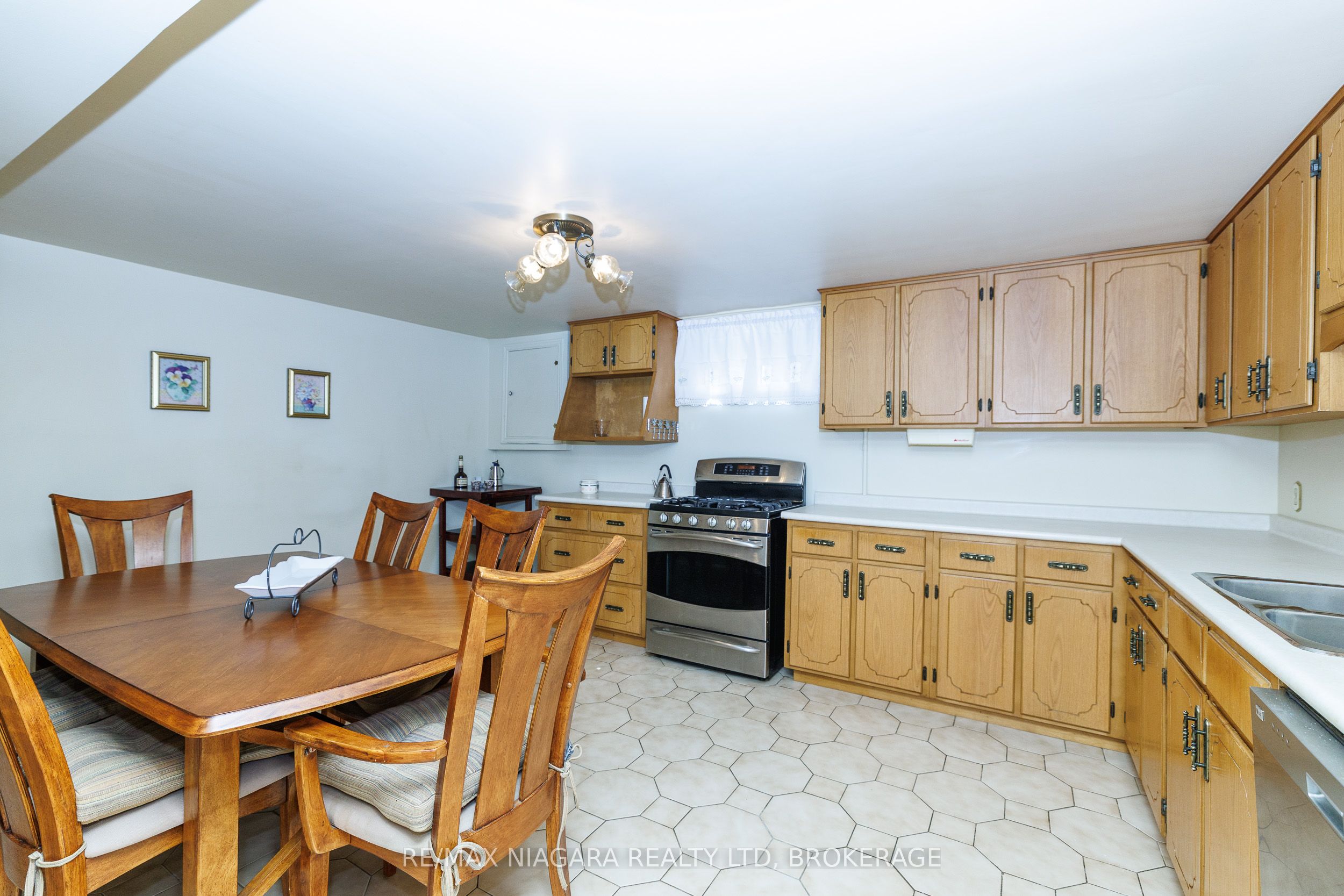 4409 Latina Crescent Property Photo 27