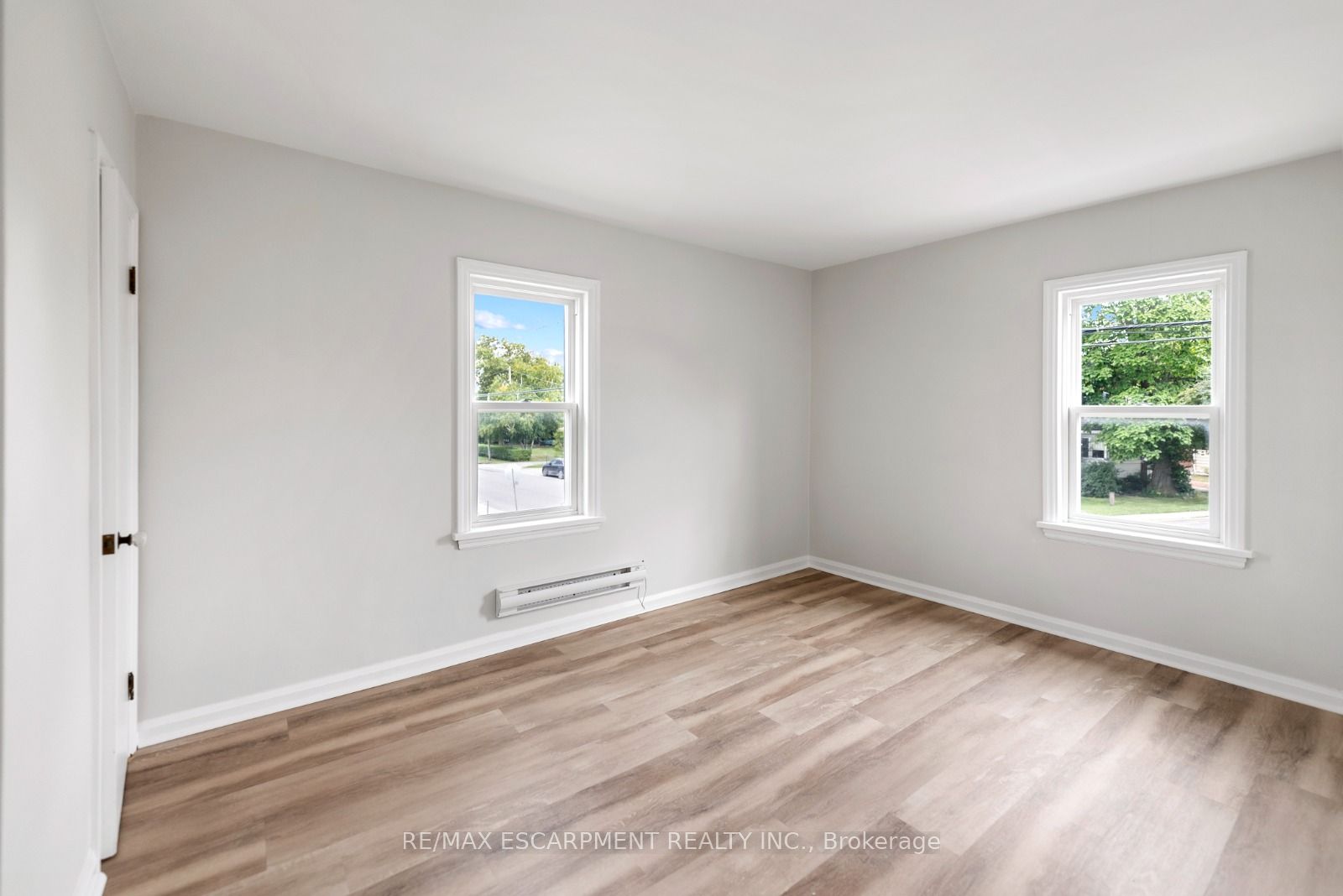 86 Townline Road W Property Photo 8