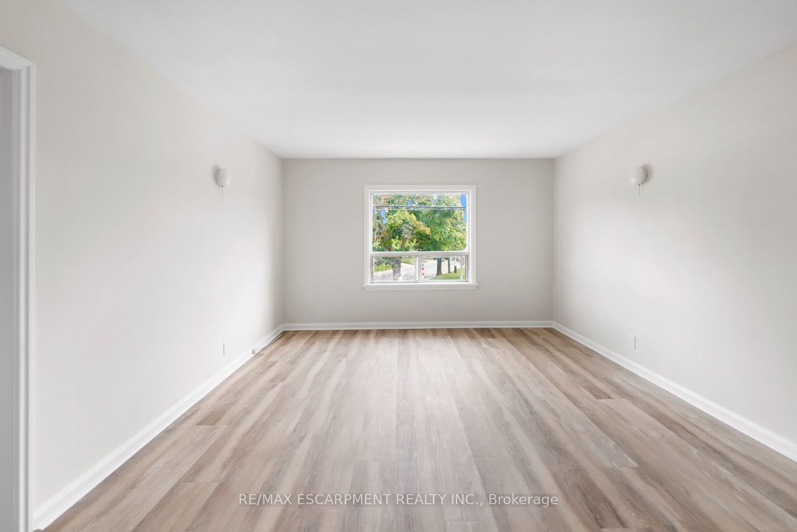86 Townline Road W Property Photo 12