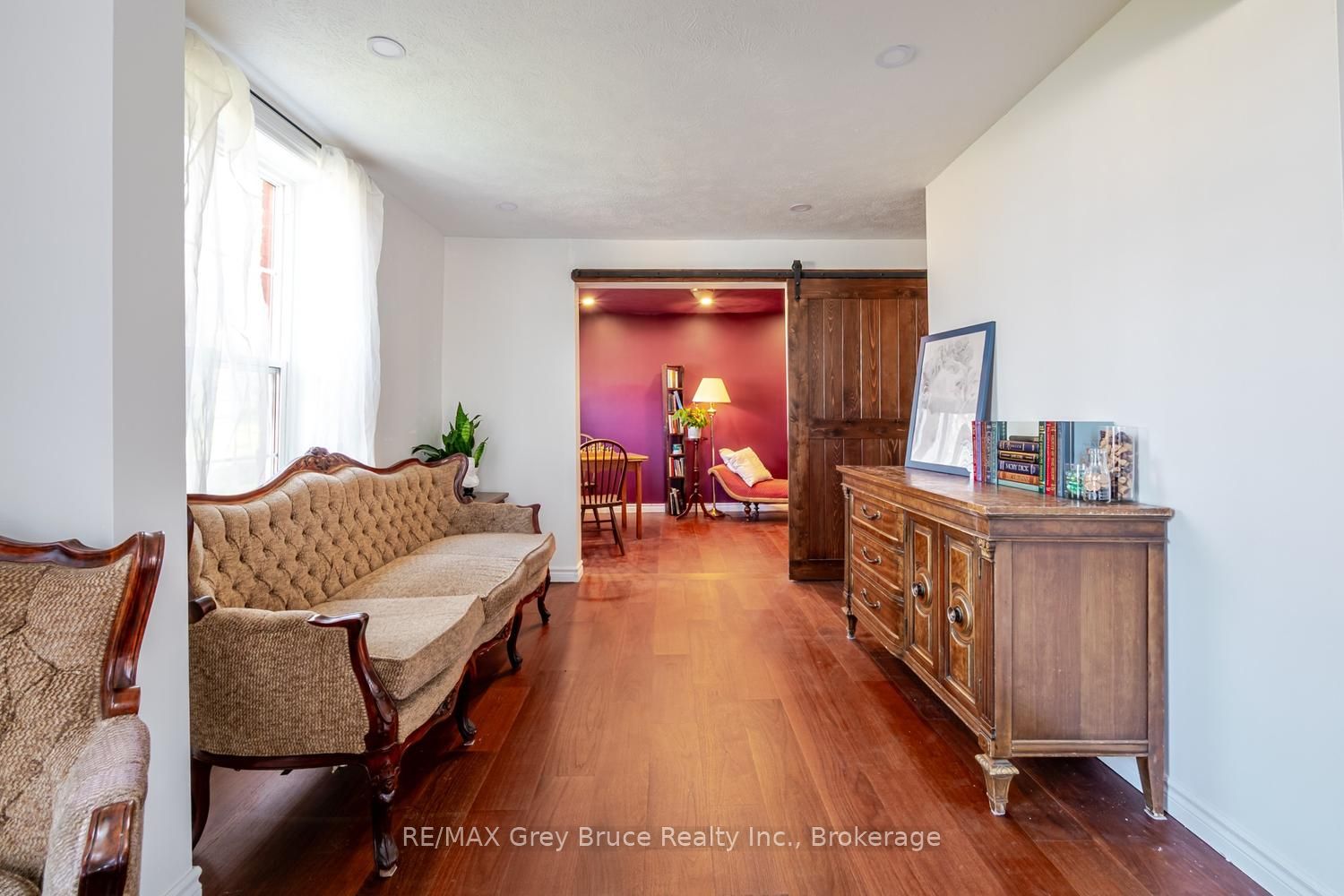 735 5th Avenue E Property Photo 7