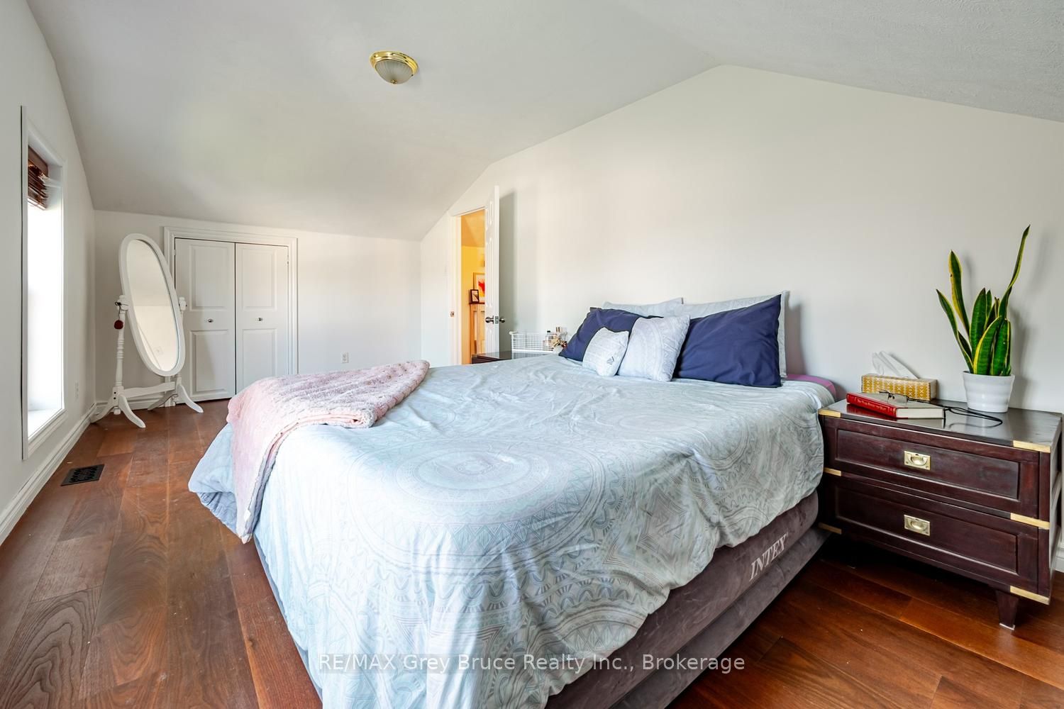 735 5th Avenue E Property Photo 26