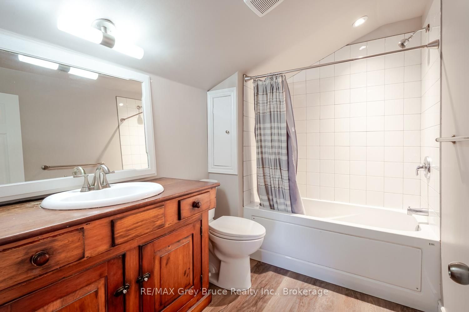 735 5th Avenue E Property Photo 31