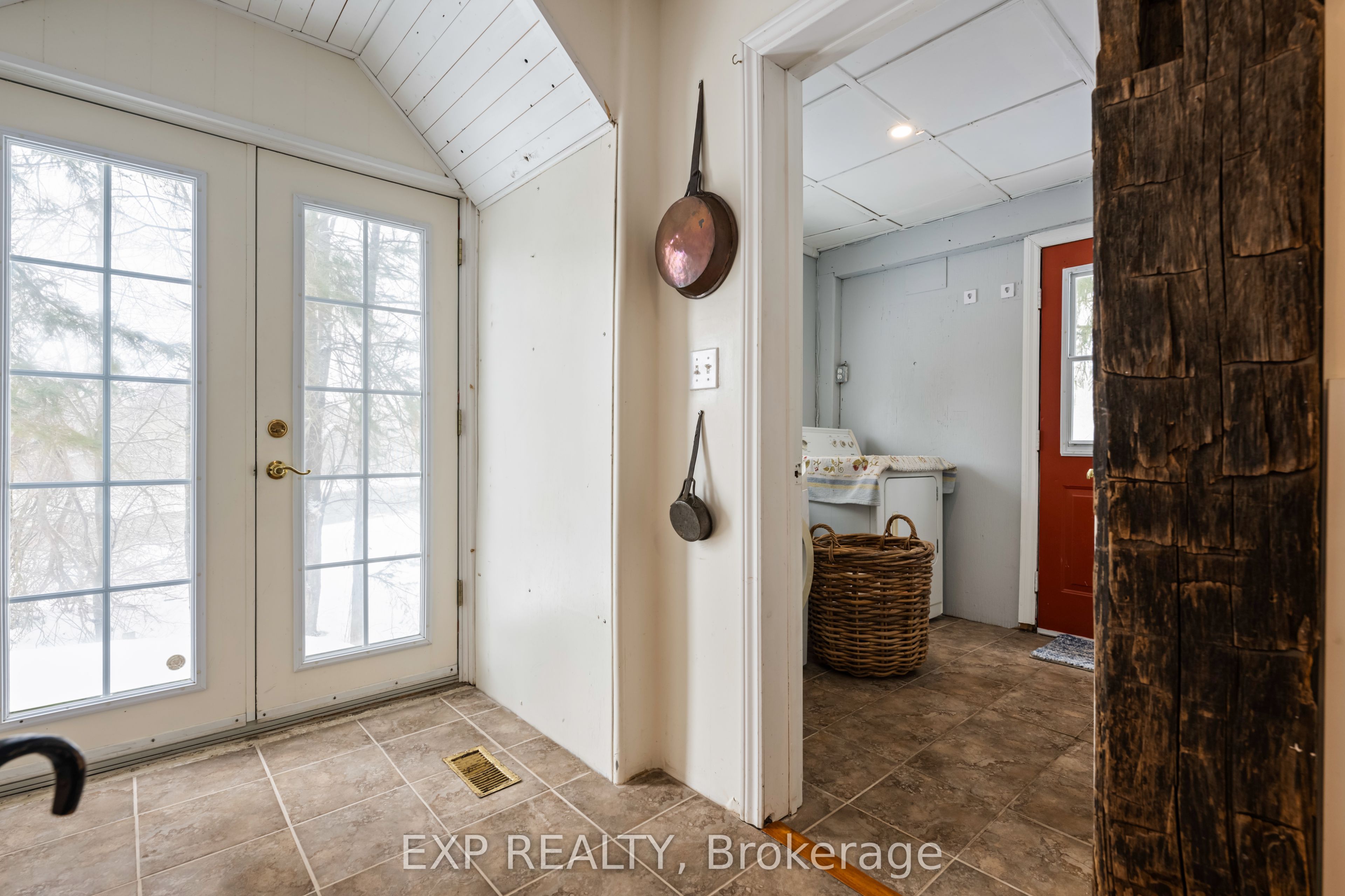 16 Mill Street Property Photo 23