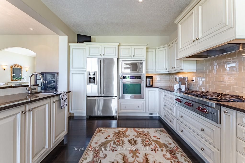 365 Robinson Road Property Photo 19