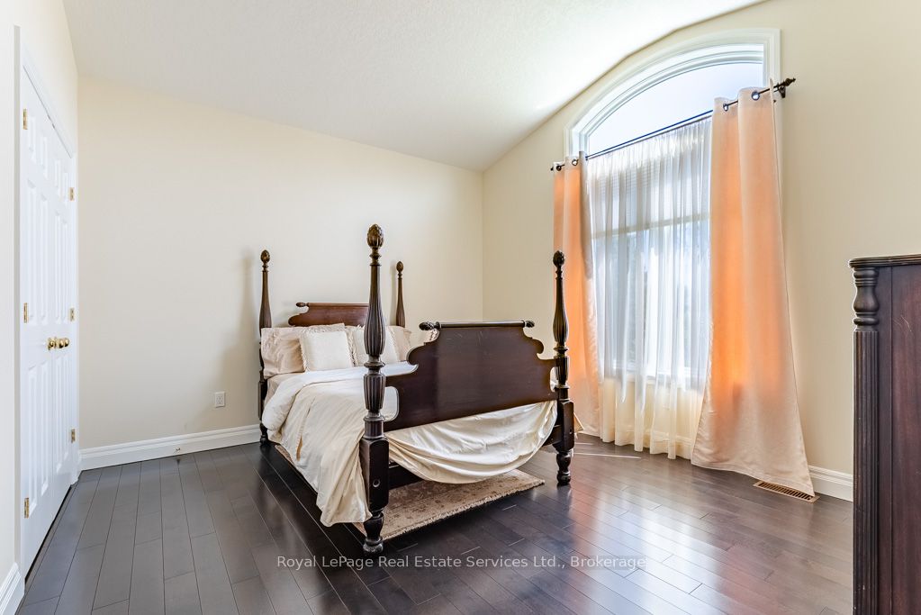 365 Robinson Road Property Photo 29