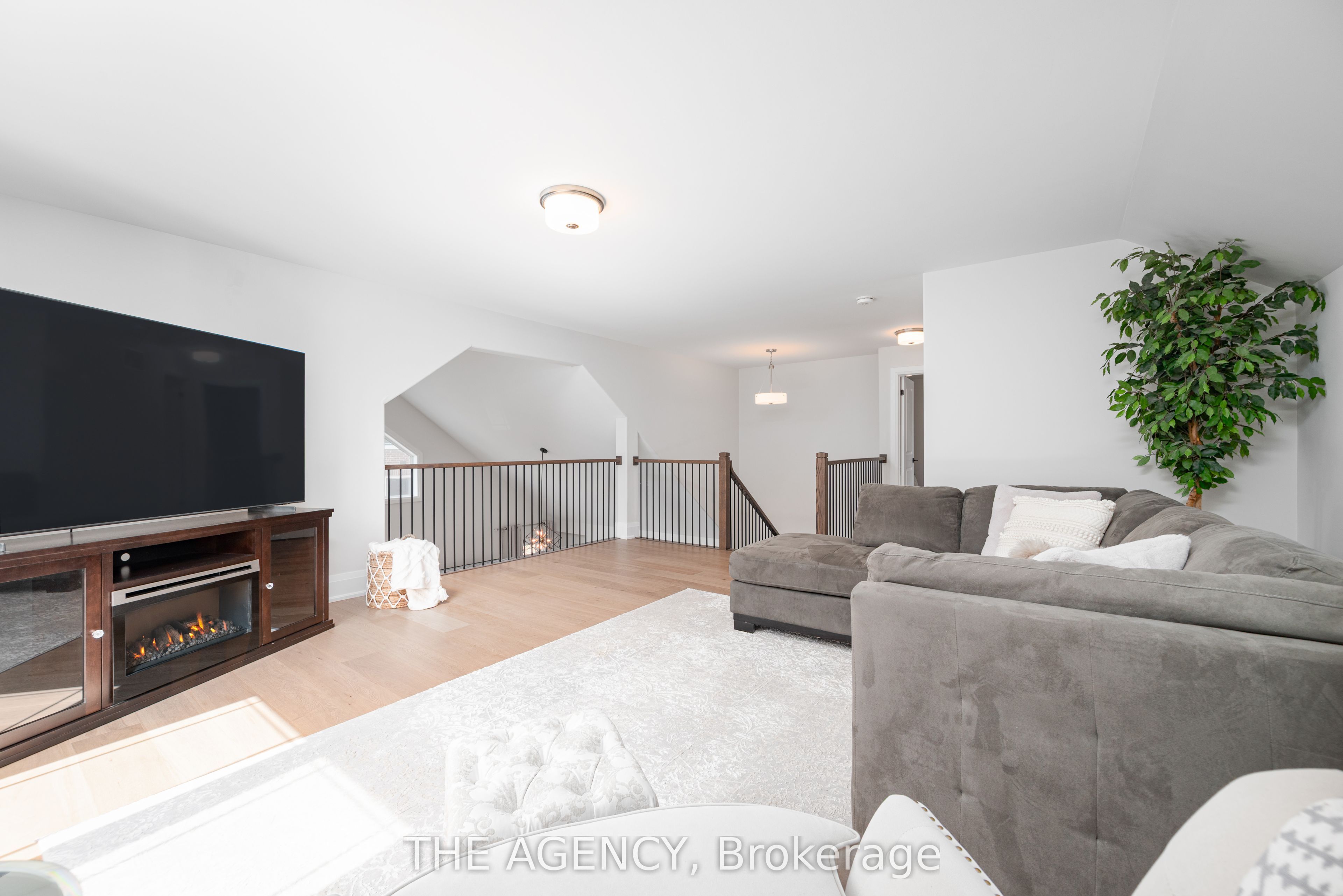 425 Melling Avenue Property Photo 14