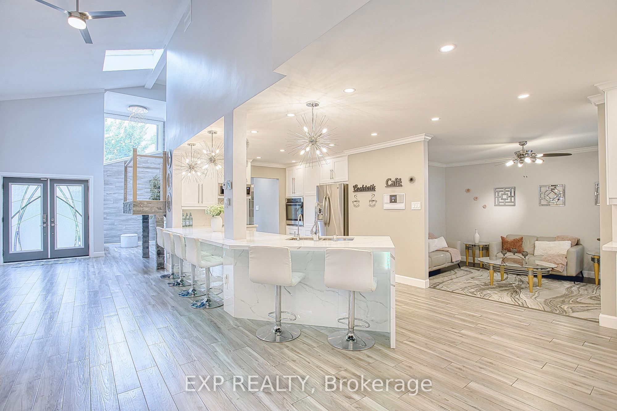 3263 Guyatt Road Property Photo 8