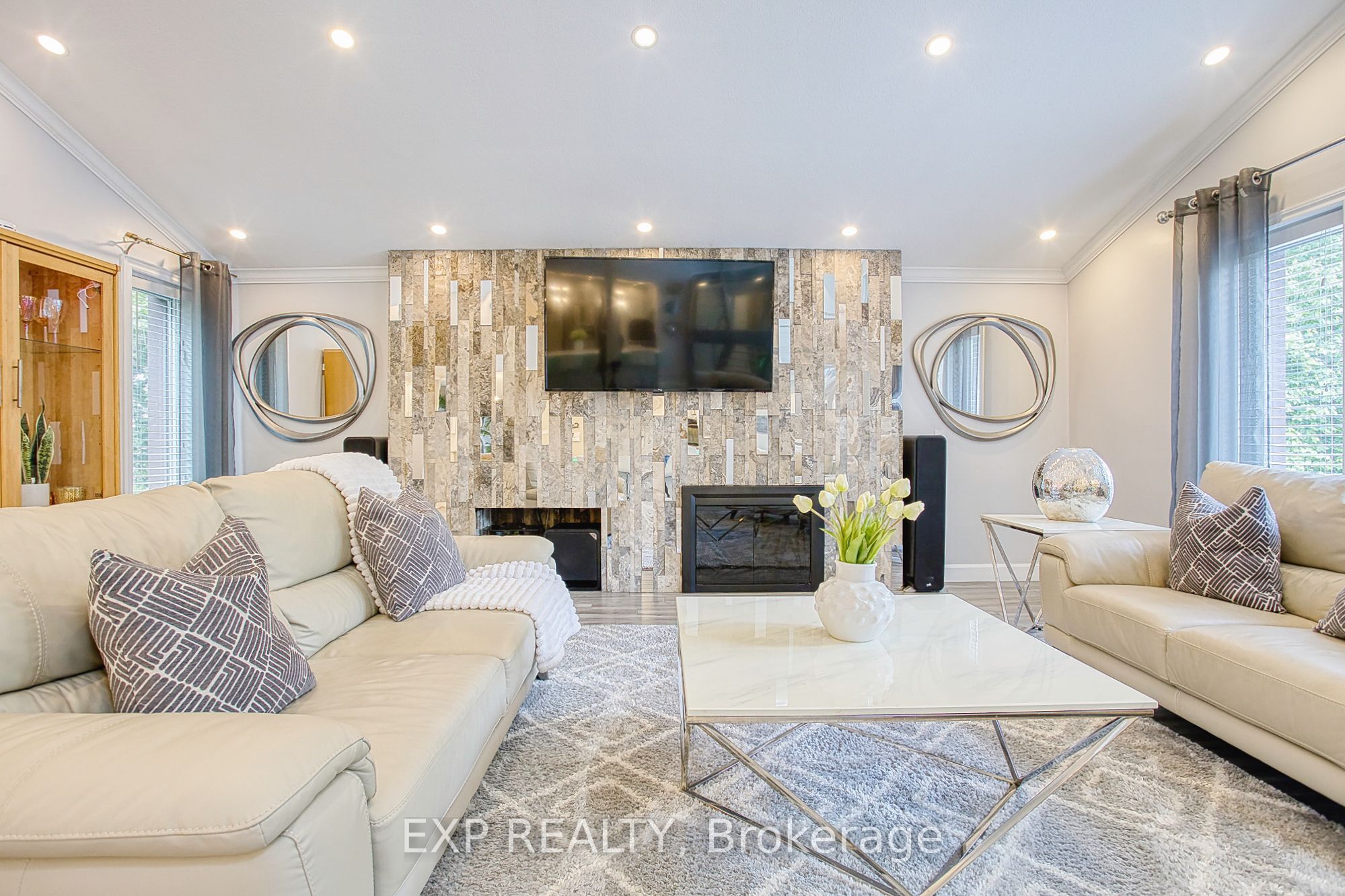 3263 Guyatt Road Property Photo 14