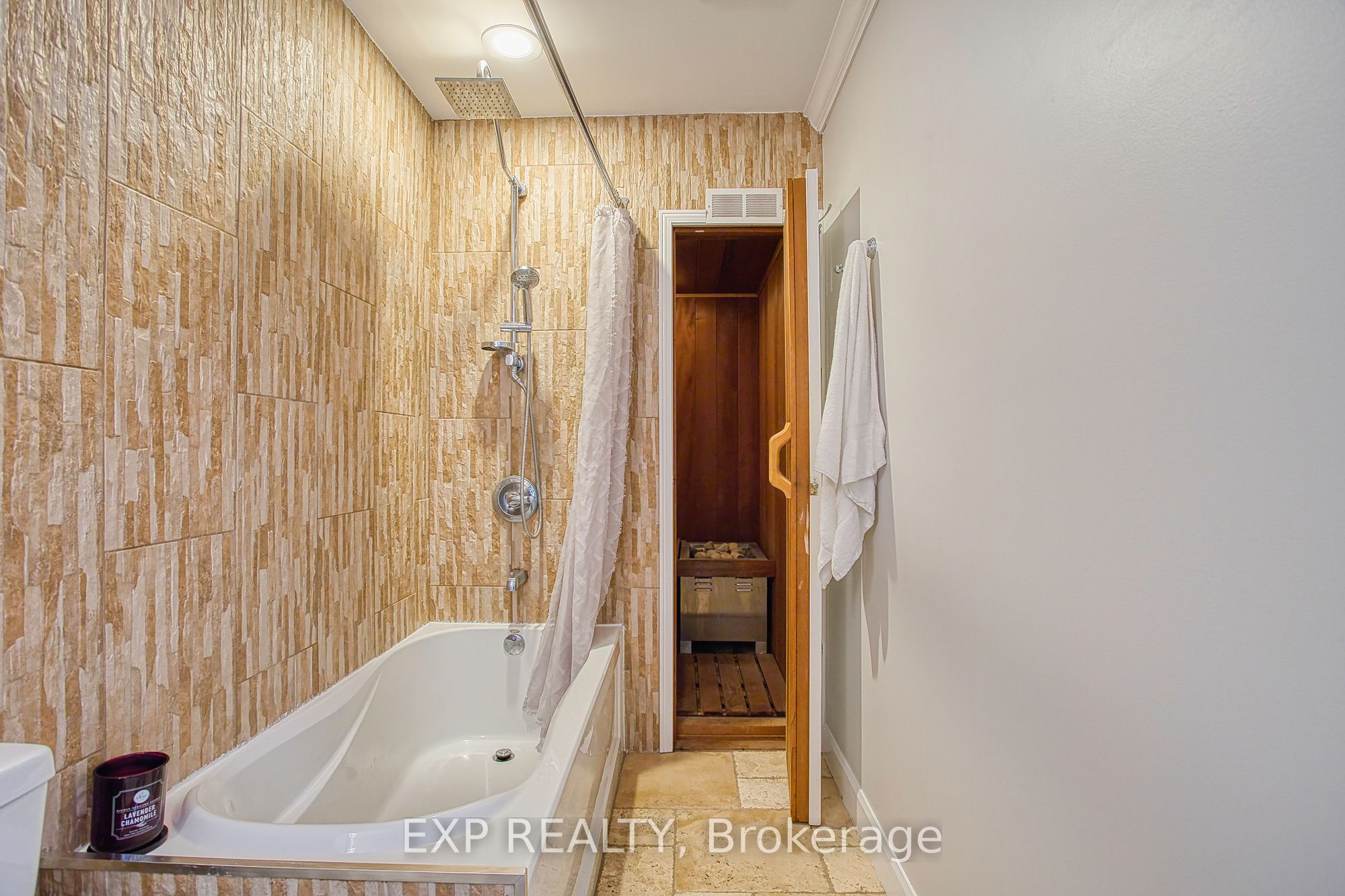 3263 Guyatt Road Property Photo 31