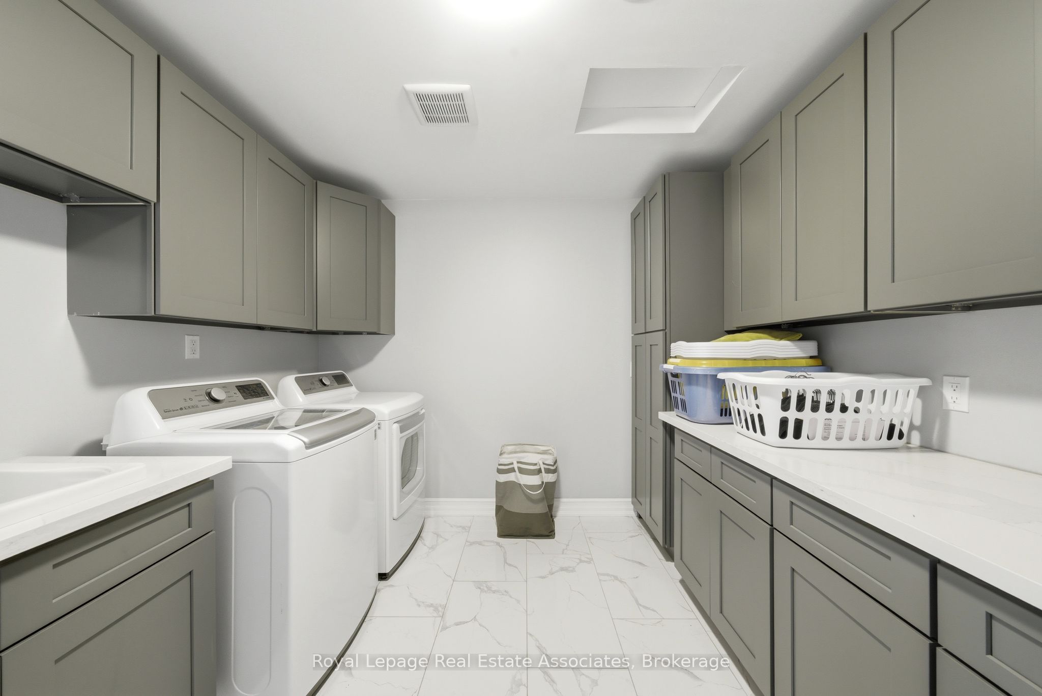 43 Third Road E Property Photo 29