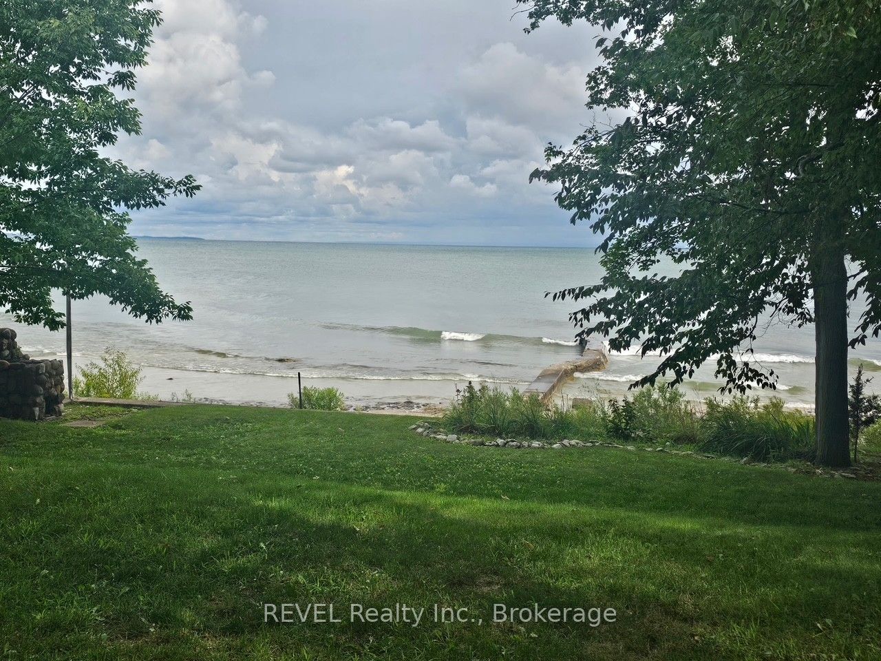 11211 Harbourview Road Property Photo 2