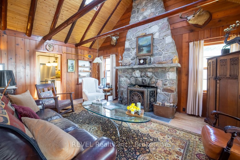 11211 Harbourview Road Property Photo 3