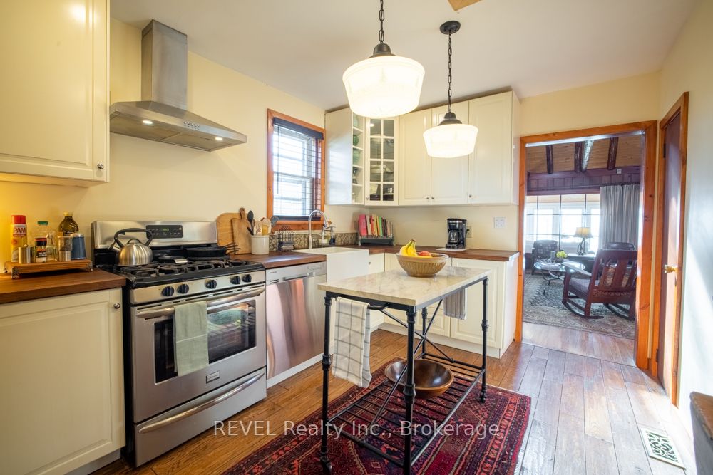 11211 Harbourview Road Property Photo 14