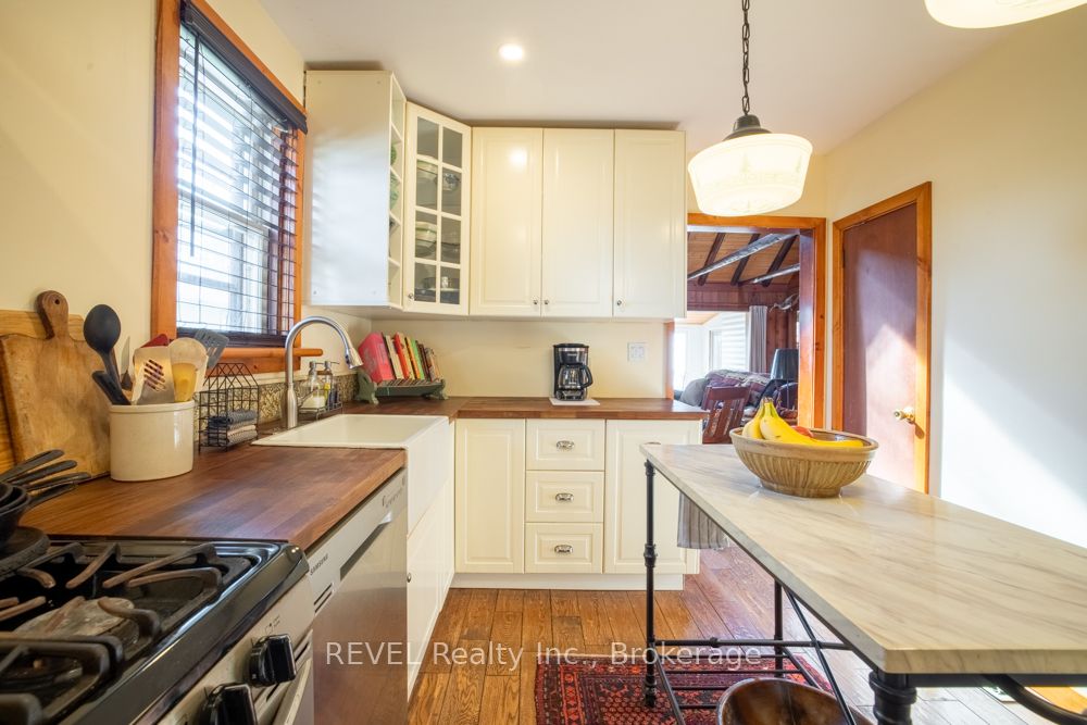 11211 Harbourview Road Property Photo 16