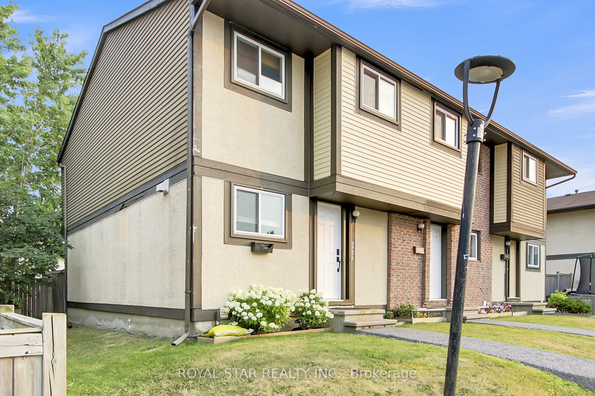 2761 Pimlico Crescent Property Photo 2