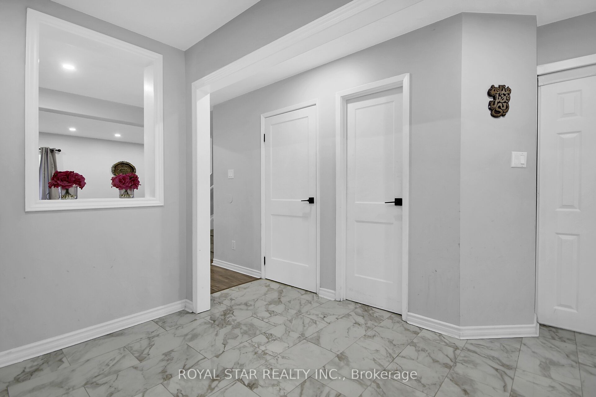 2761 Pimlico Crescent Property Photo 6