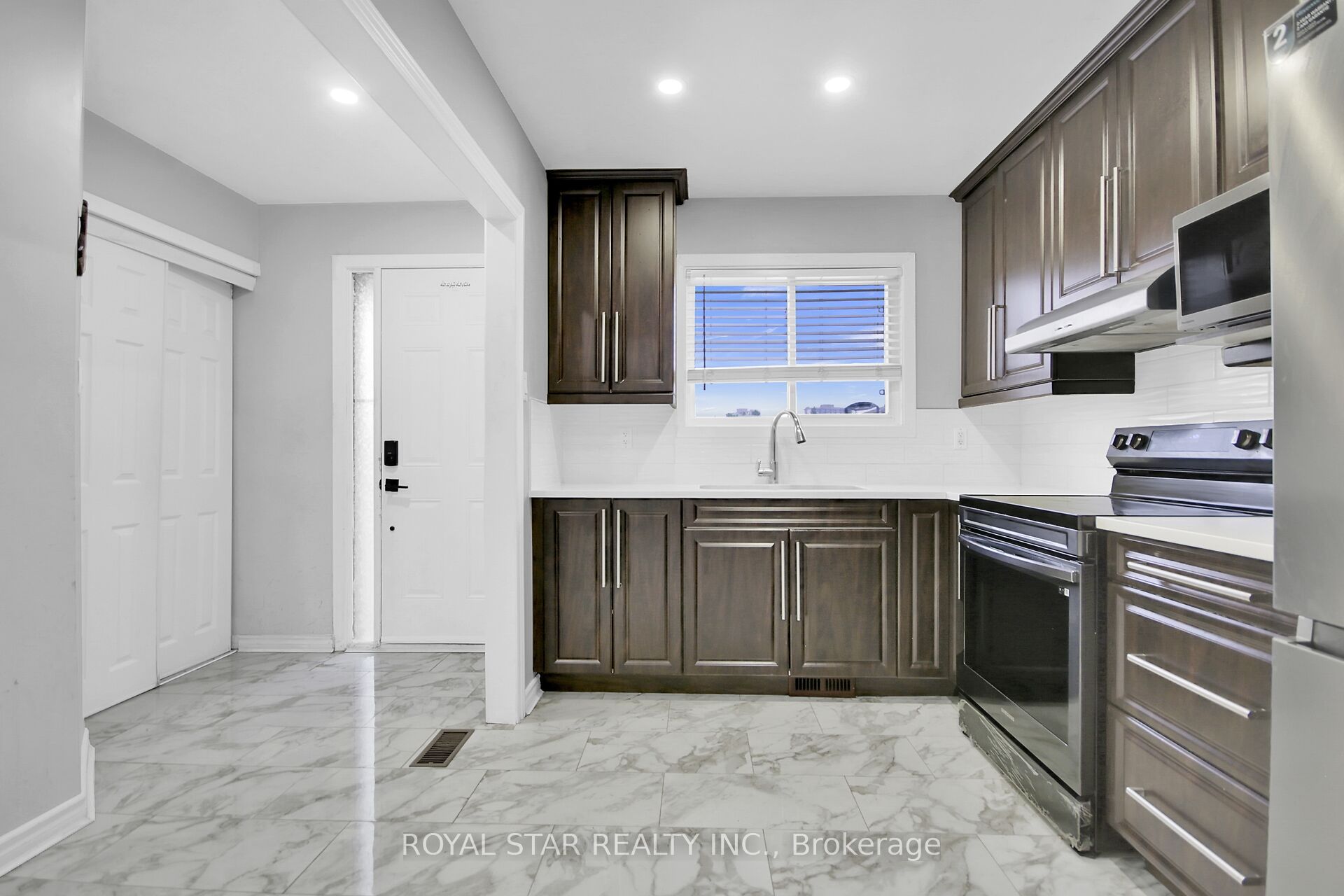 2761 Pimlico Crescent Property Photo 14