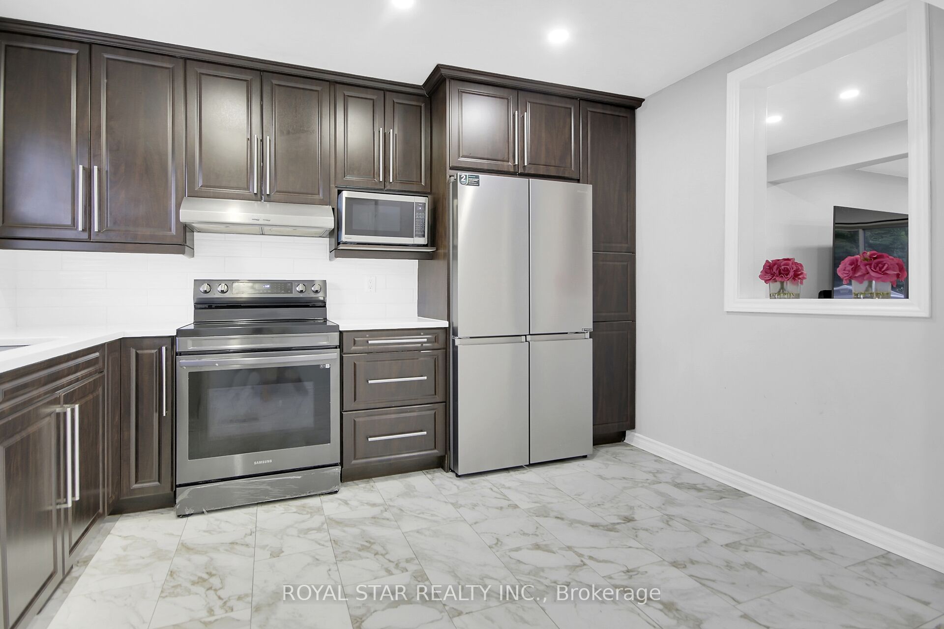2761 Pimlico Crescent Property Photo 17