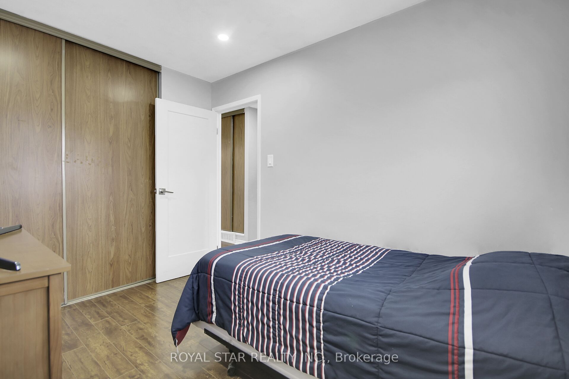 2761 Pimlico Crescent Property Photo 29