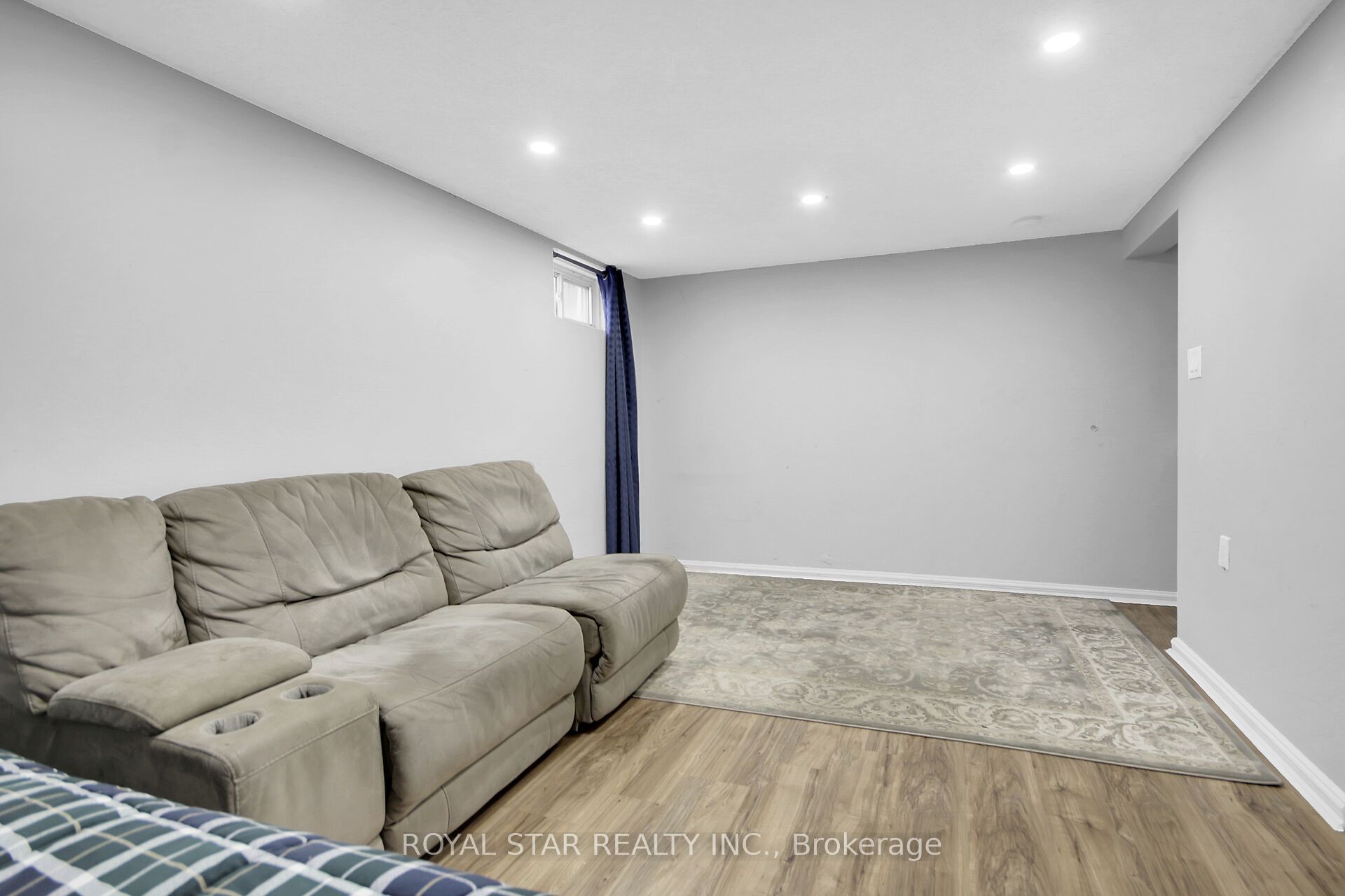 2761 Pimlico Crescent Property Photo 33