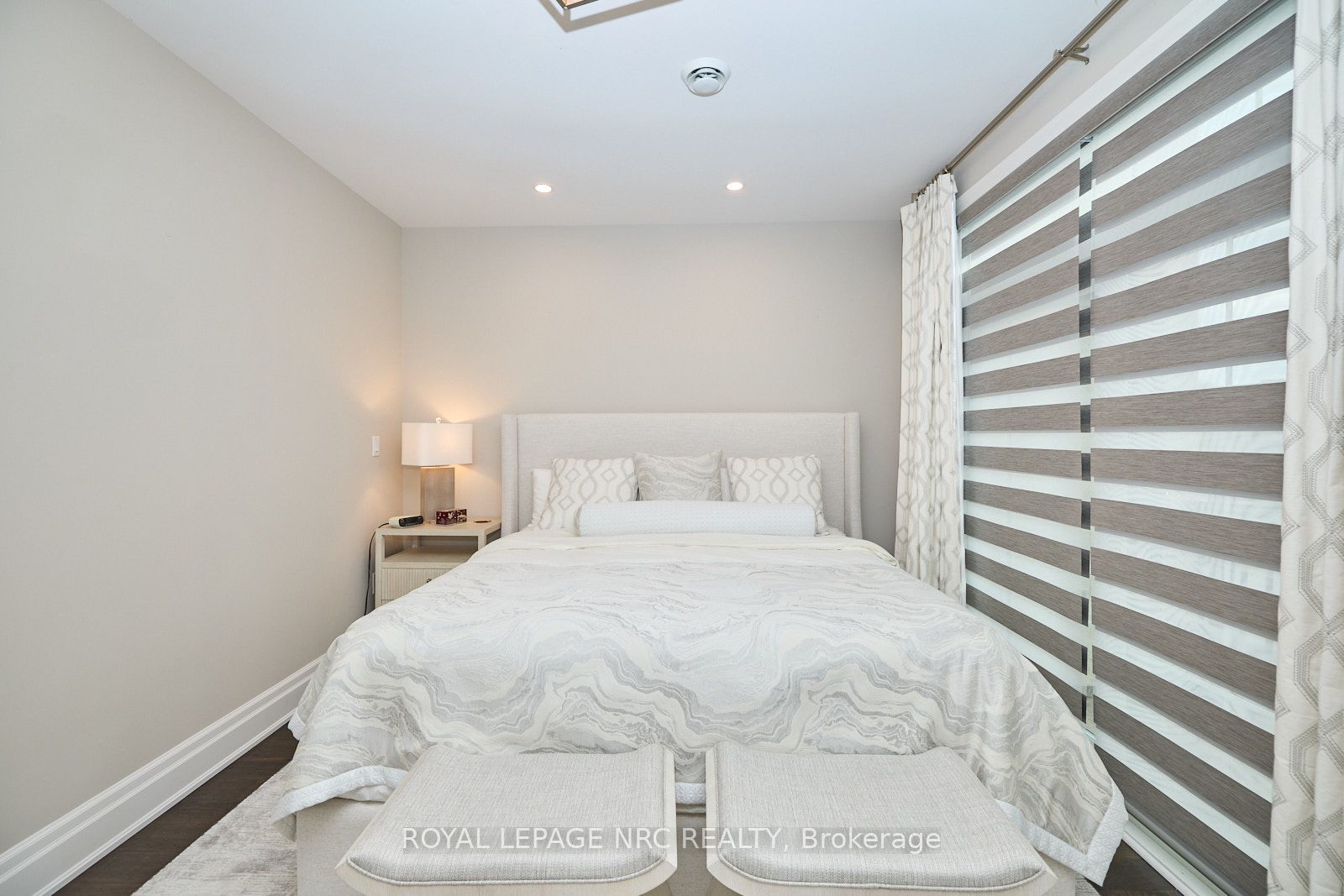 50 Aberdeen Lane S Property Photo 16