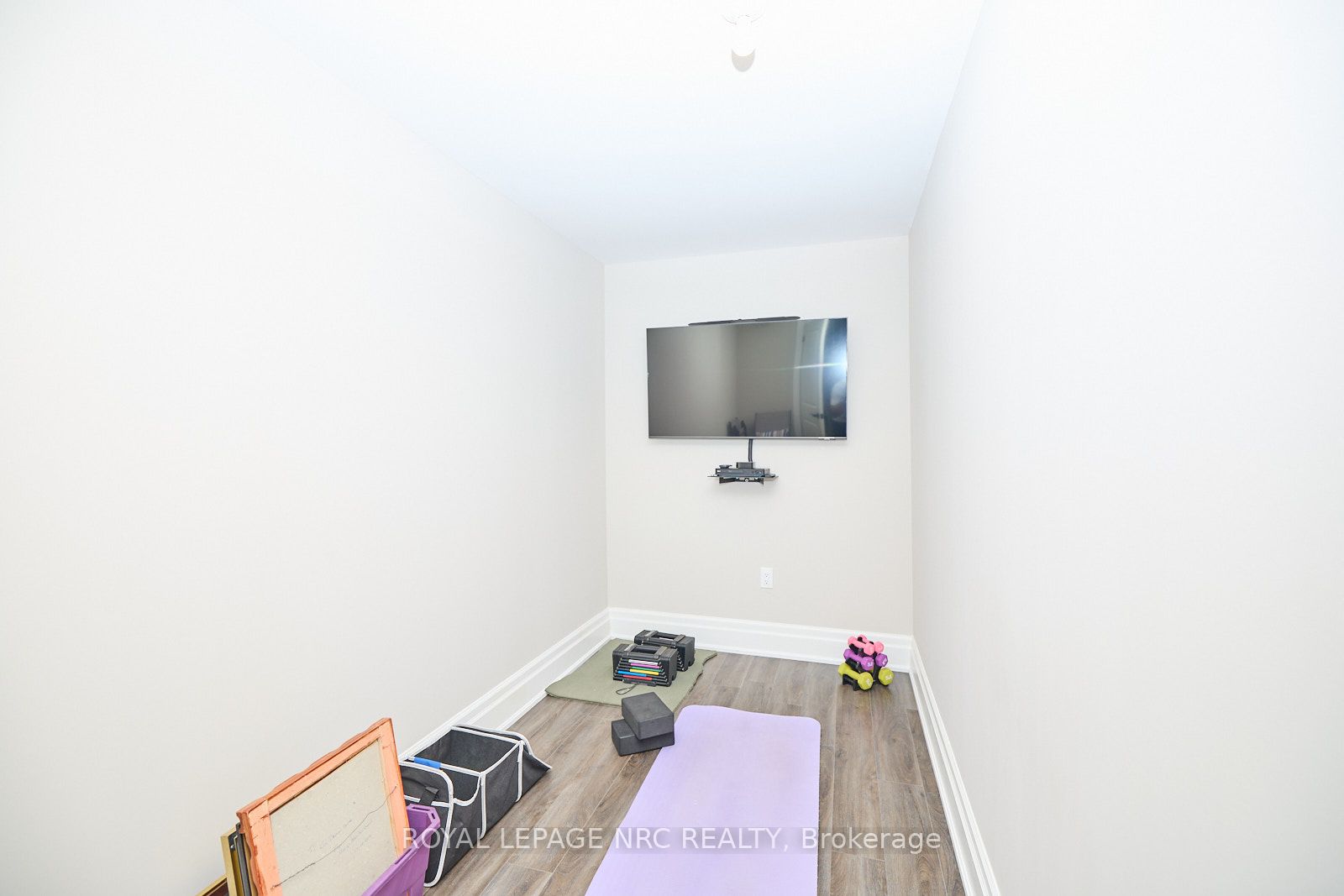 50 Aberdeen Lane S Property Photo 30