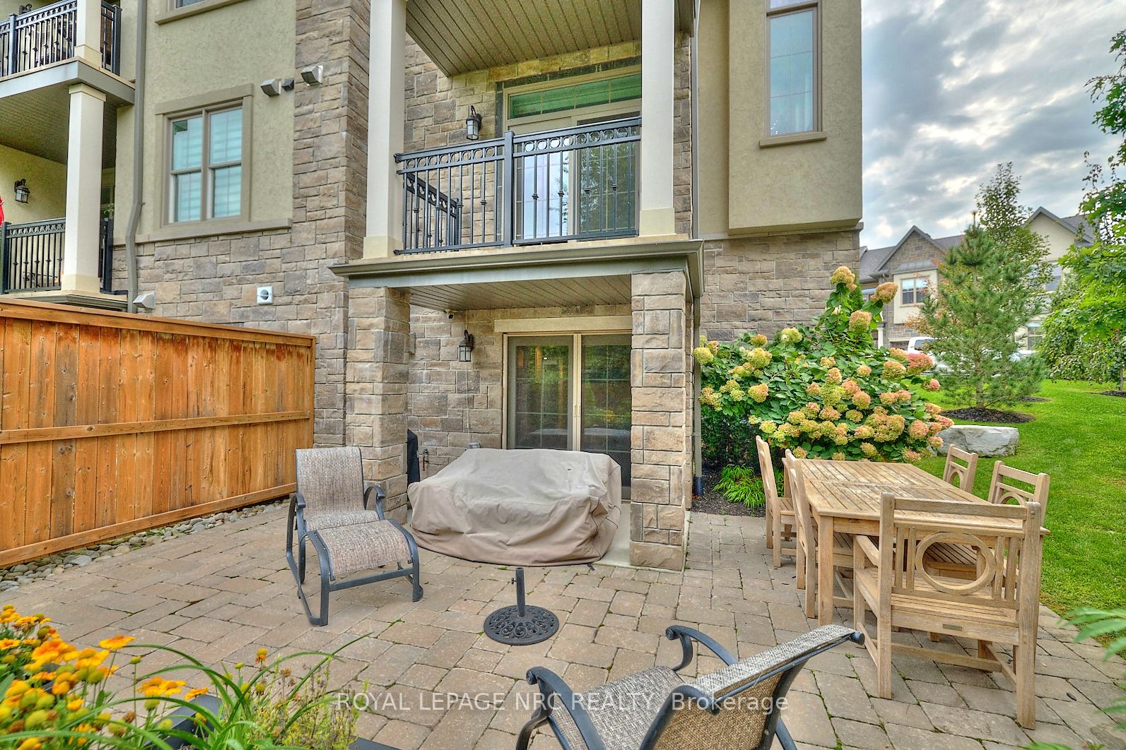 50 Aberdeen Lane S Property Photo 39