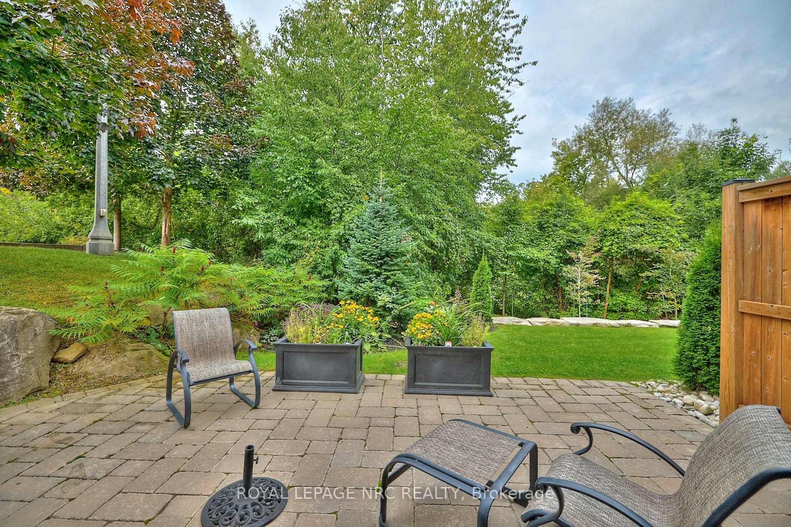 50 Aberdeen Lane S Property Photo 40
