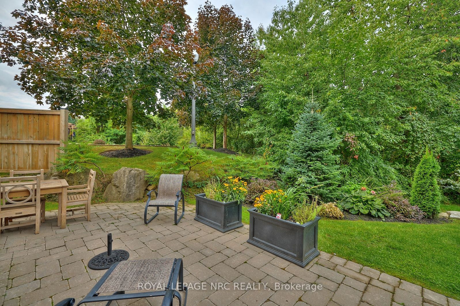 50 Aberdeen Lane S Property Photo 41