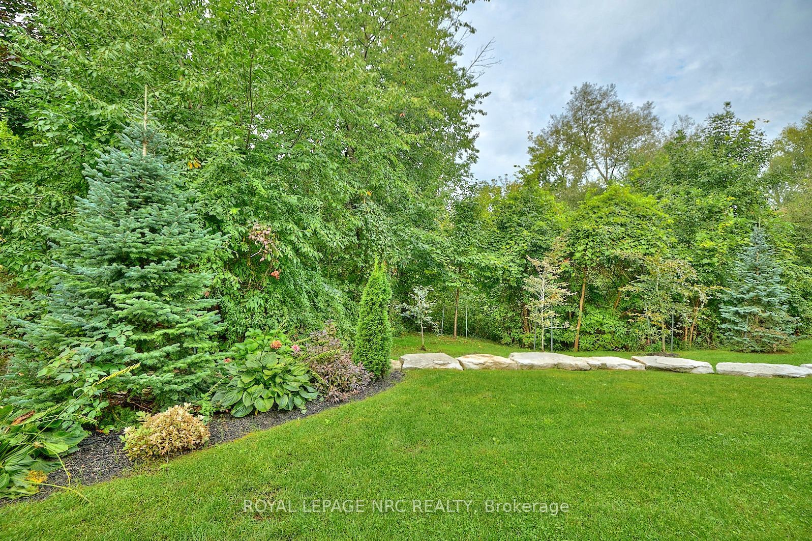 50 Aberdeen Lane S Property Photo 42