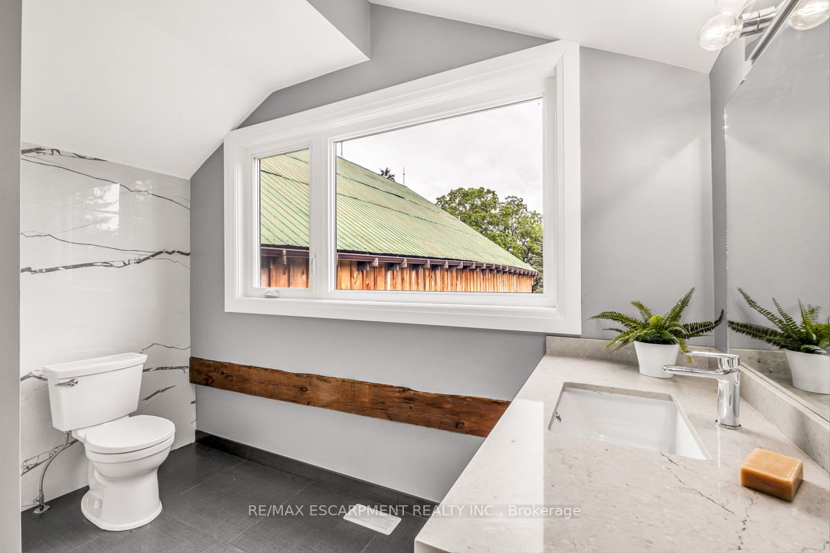 1399 Safari Road Property Photo 43