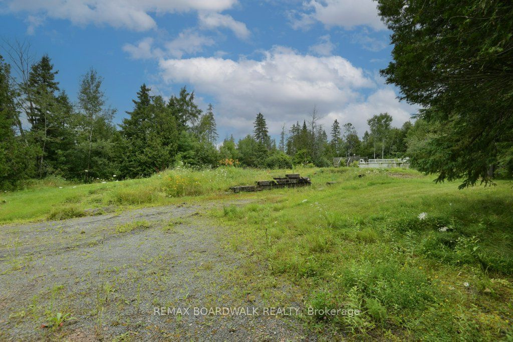 286 Brunton Side Road Property Photo 6