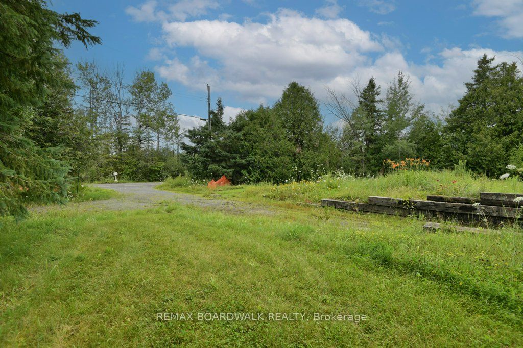 286 Brunton Side Road Property Photo 11