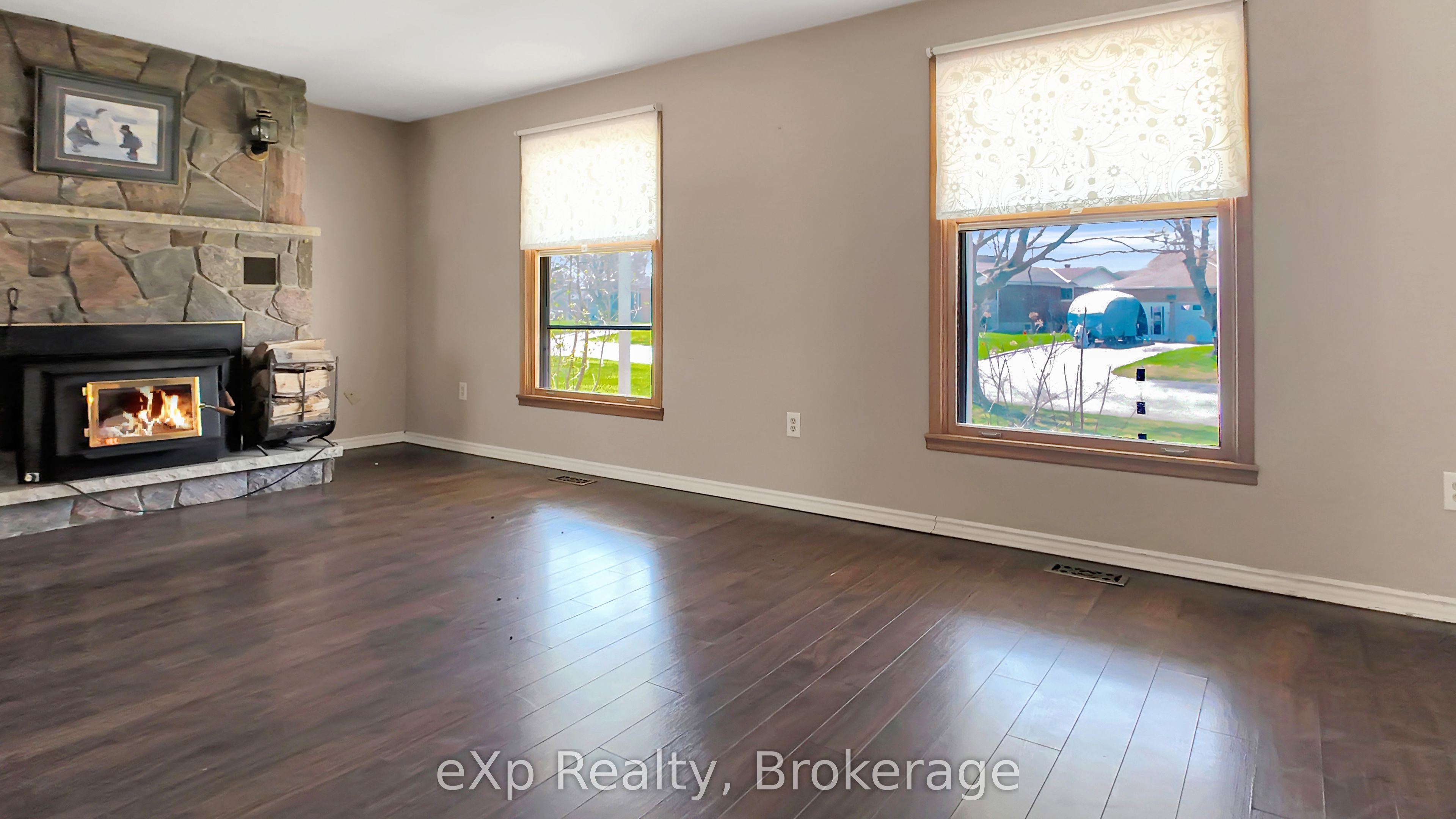 251 4th Avenue Property Photo 6