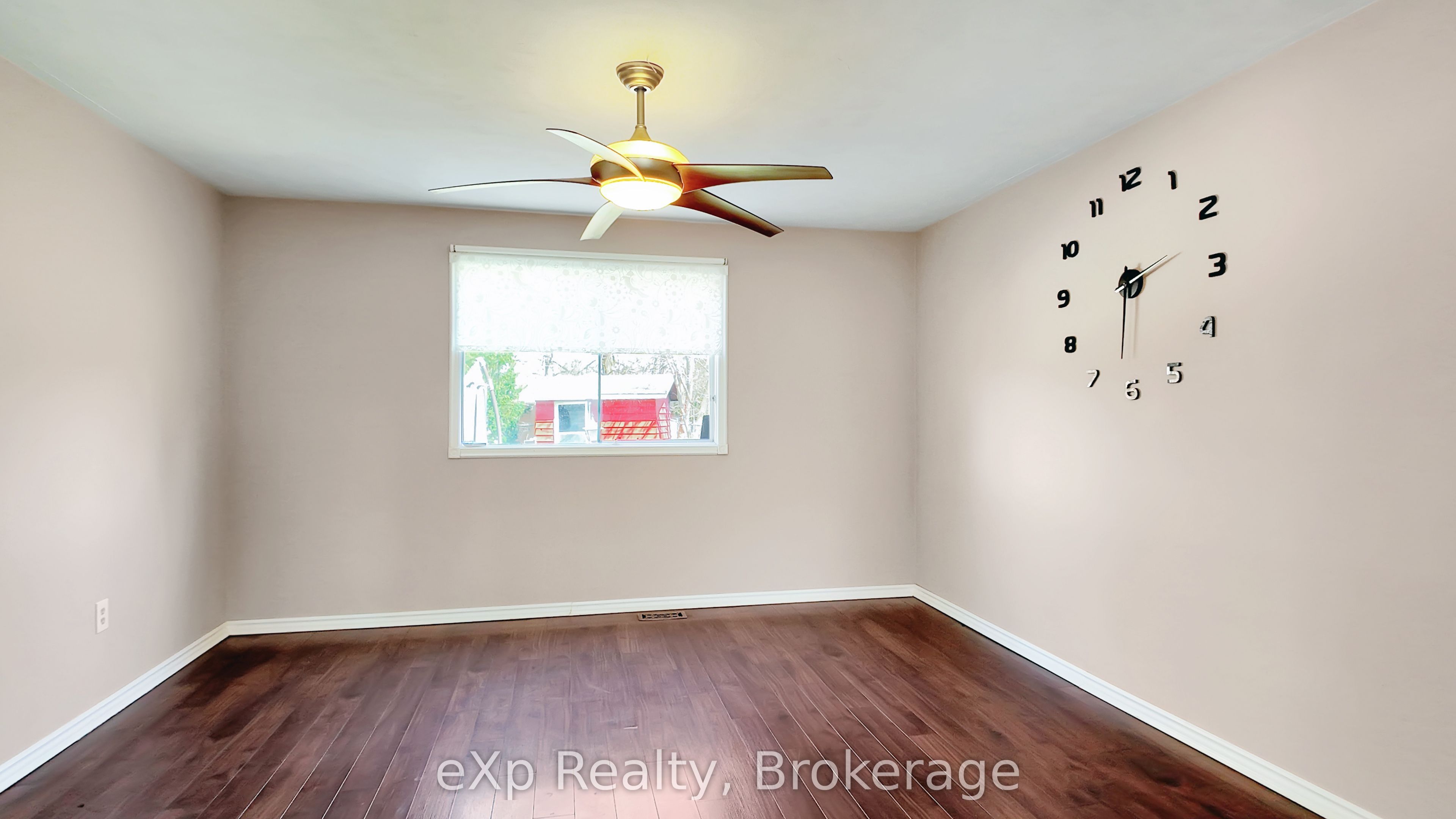 251 4th Avenue Property Photo 9
