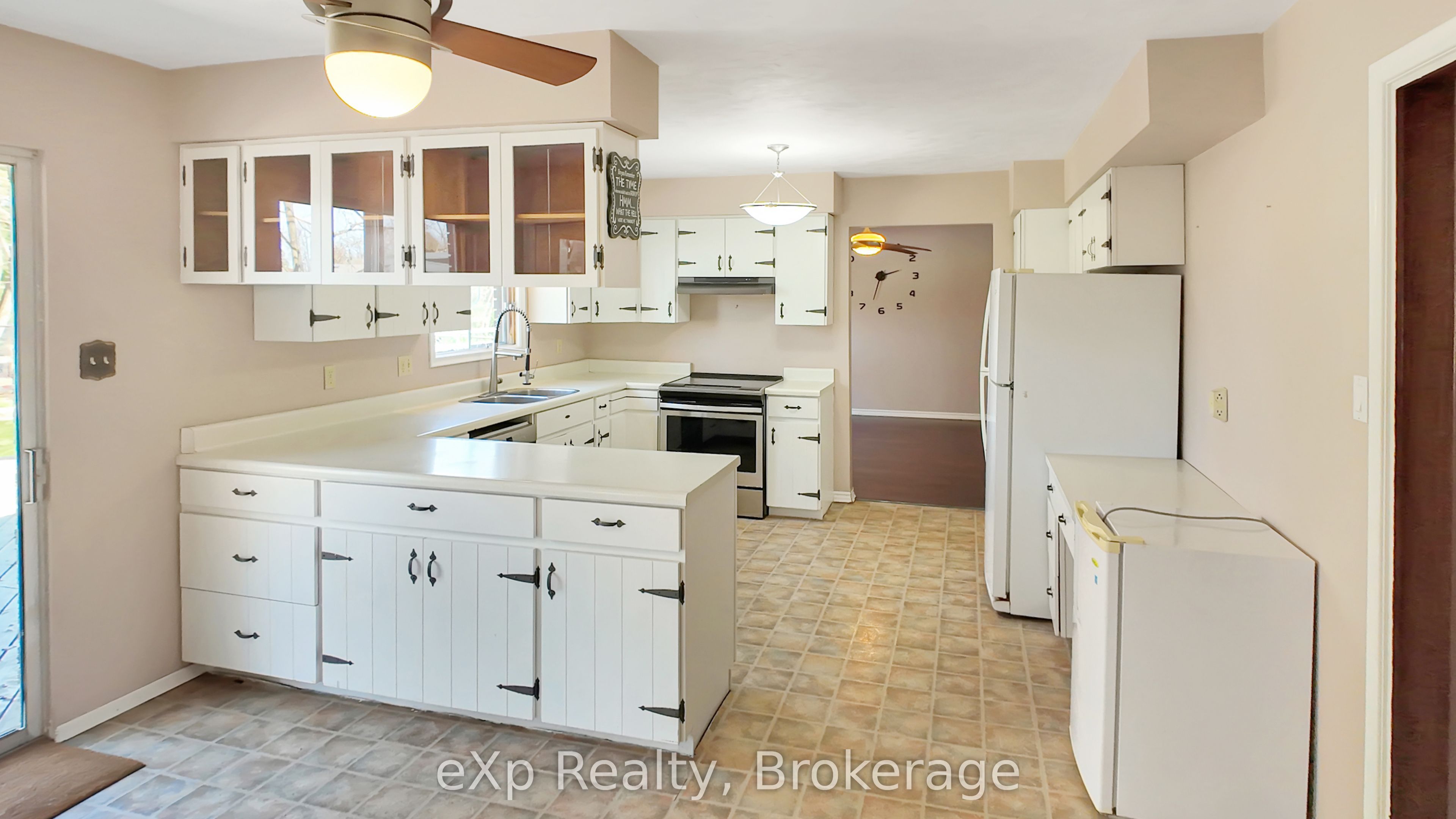 251 4th Avenue Property Photo 11