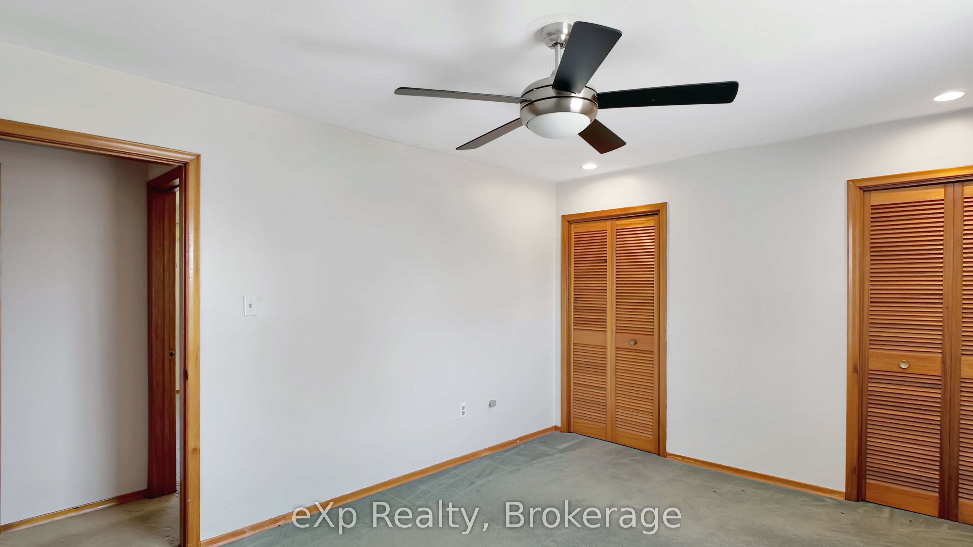 251 4th Avenue Property Photo 23