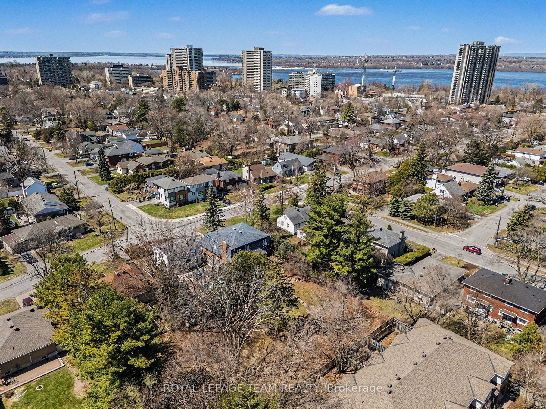 429 Ancaster Avenue Property Photo 7