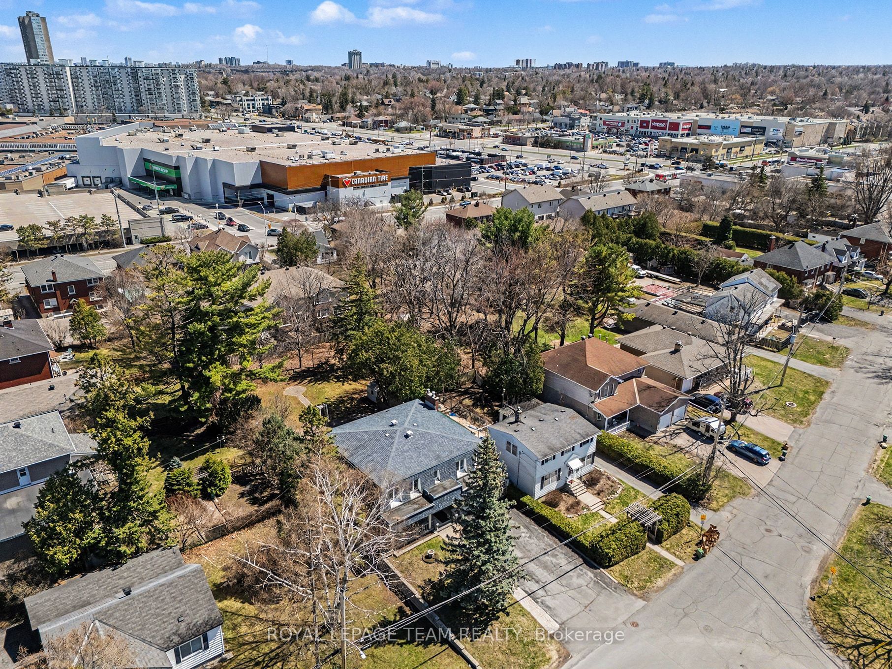 429 Ancaster Avenue Property Photo 8